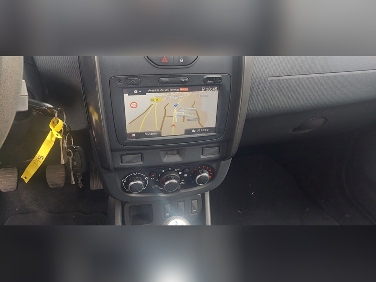 Dacia Duster 1.6 GLP foto 8