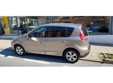 Renault - Scenic