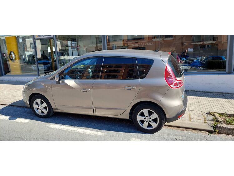 Renault Scenic 1.5 DCI 105CV foto 2