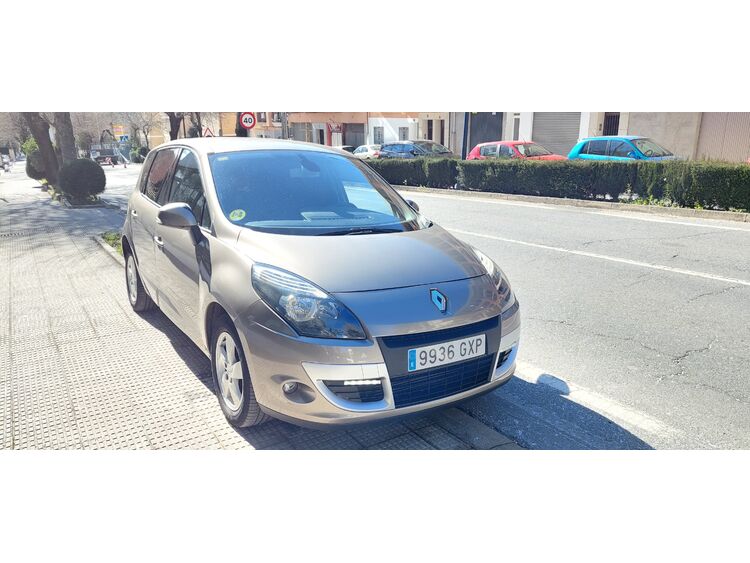 Renault Scenic 1.5 DCI 105CV foto 11